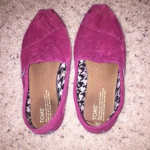 PRICE FIRM 💕 Magenta Corduroy TOMS