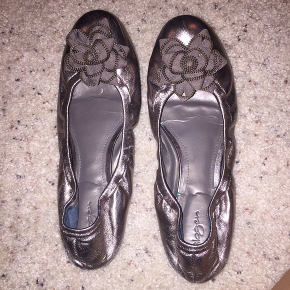 Halogen Shoes - Silver Rose Halogen Flats
