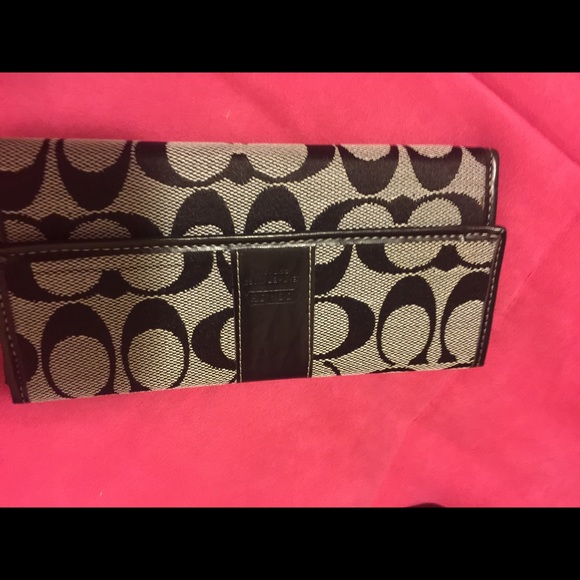 Brand new coach wallet - Picture 1 of 4