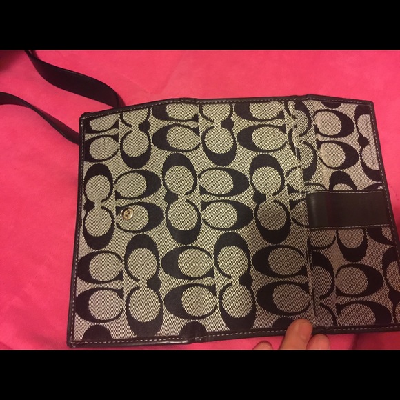 Brand new coach wallet - Picture 2 of 4