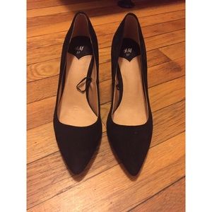 Black suede pointed heels