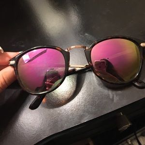 Purple mirrored glasses