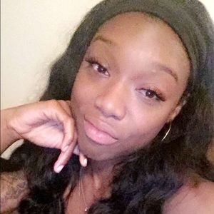 Meet your Posher, Bria