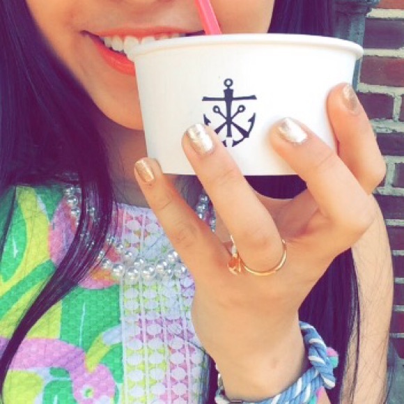 Meet Your Posher - Picture 2 of 4