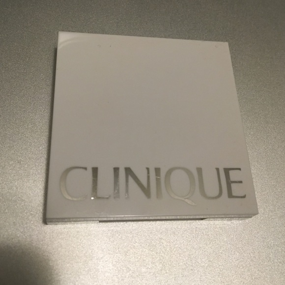 Clinique Shadow Duo with powder Blush