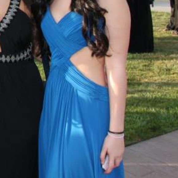 Cut out maxi