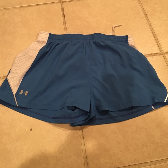Under armor active shorts! - Picture 1 of 1