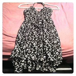 Black & White Dress With Pockets