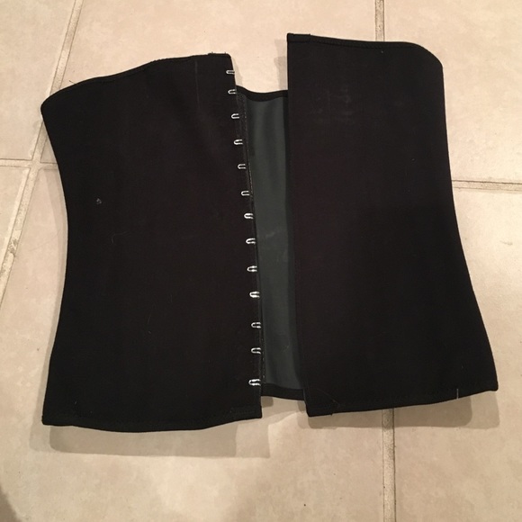 Waist trainer by Waist Gang!