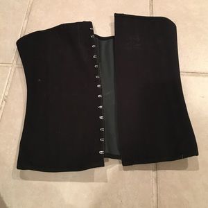 Waist trainer by Waist Gang!