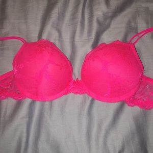 NEW Push-Up Bra (34C)