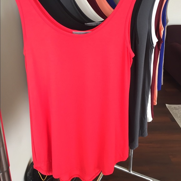 Red MODEL Modal Tank - Picture 4 of 4