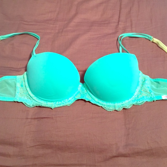 Victoria's Secret Push Up Bra 32C