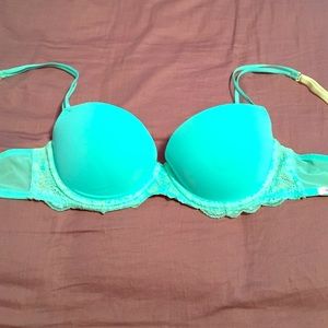 Victoria's Secret Push Up Bra 32C