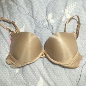 🚫SOLD🚫VS 34A Bombshell Plunge Bra