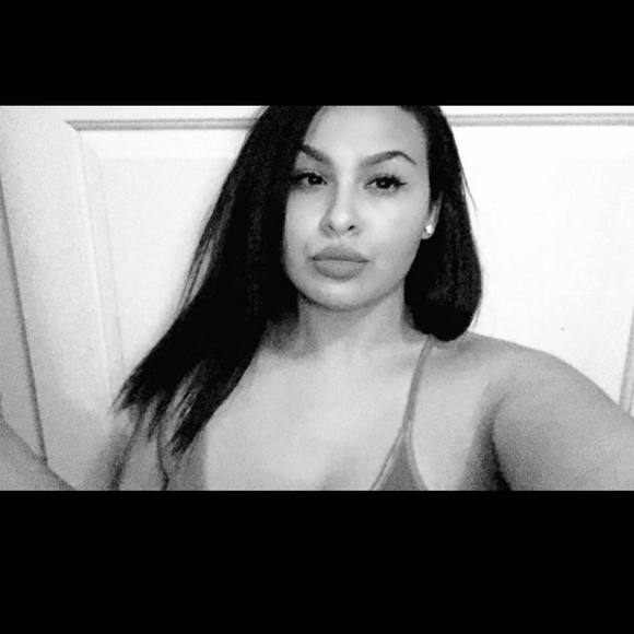 Meet your Posher, Arianna - Picture 1 of 1