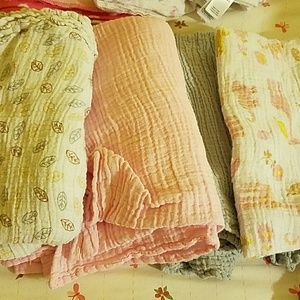 Baby blankets light muslin swaddling blankets