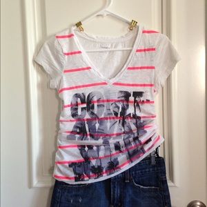 Express graphic tee