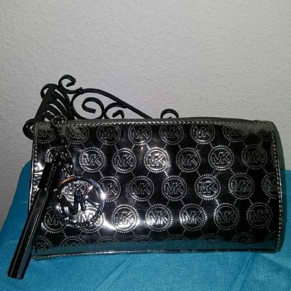 Micheal kors cosmetic bag