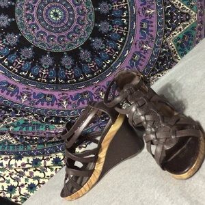 Brown Maurices brand wedges