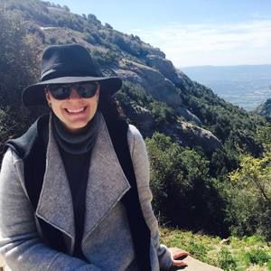 Meet your Posher, Emily