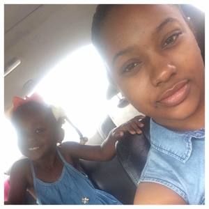 Meet your Posher, Juliette