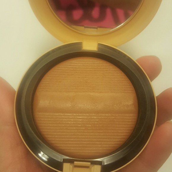 Limited edition vibe tribe Mac set - Picture 3 of 4