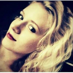 Meet your Posher, Alicia