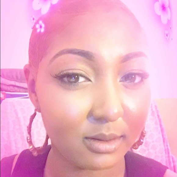 Meet your Posher, Chloe - Picture 1 of 1