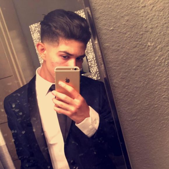 Meet your Posher, William - Picture 1 of 1