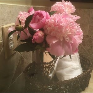 Meet your Posher, Yuby