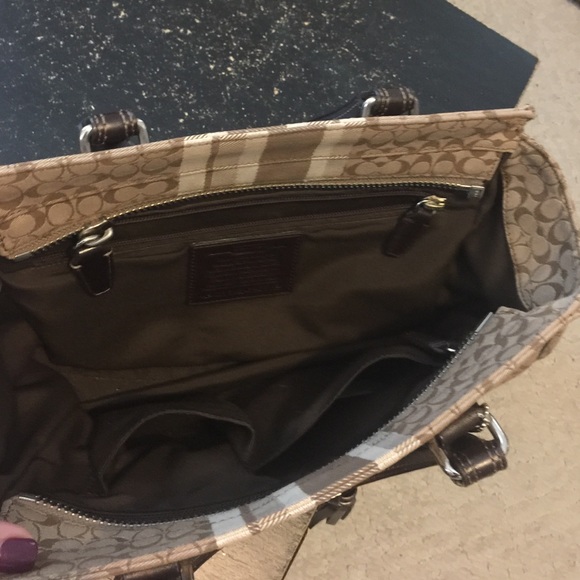 Authentic Coach bag! - Picture 3 of 4