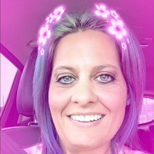 Meet your Posher, Lonna