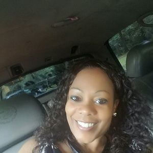 Meet your Posher, Yolanda