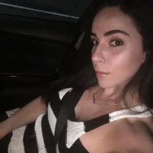 Meet your Posher, Pitia