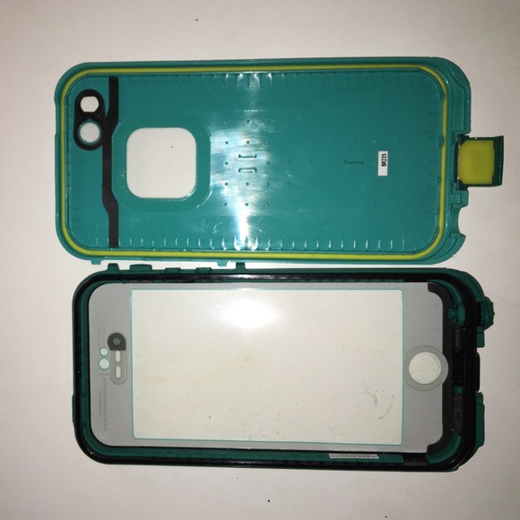 iPhone 5 life proof
