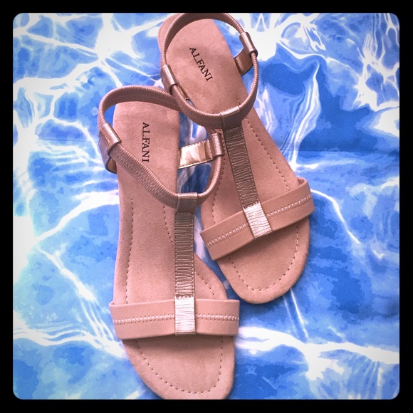 Wedged sandals