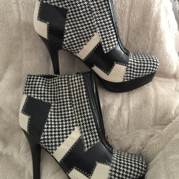 Platform patchwork ankle boots