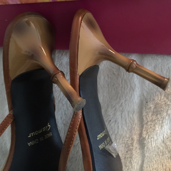 SOLD Sandals SOLD - Picture 3 of 3