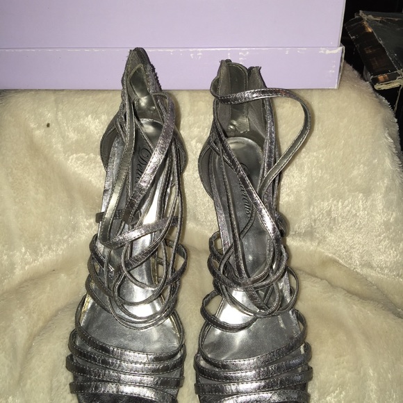 Heels (SOLD) - Picture 4 of 4