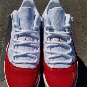 Jordan retro 11 lows