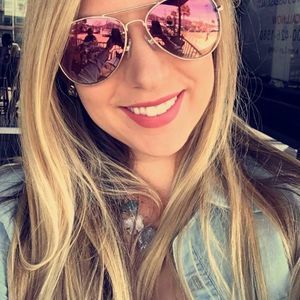 Meet your Posher, Amber