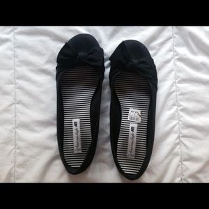 American Eagle Bow Flats (never worn!)