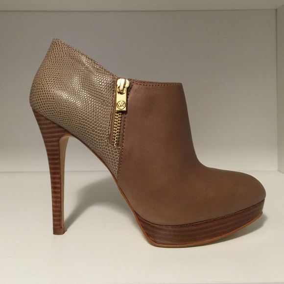 Michael Kors Shoes - Michael Kors York bootie