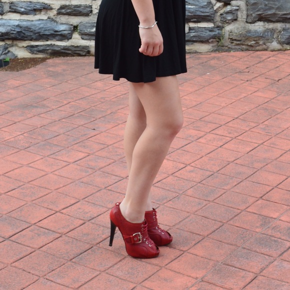 Red heels - Picture 4 of 4