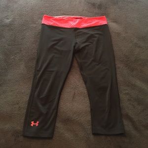 Under Armour crop athletic pants