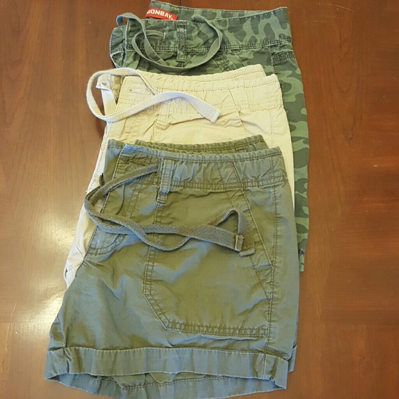 Bundle of 3 khaki shorts!!