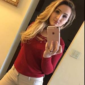 Meet your Posher, Christina