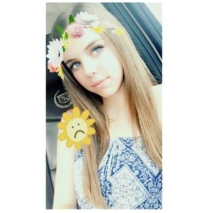 Meet your Posher, Nora