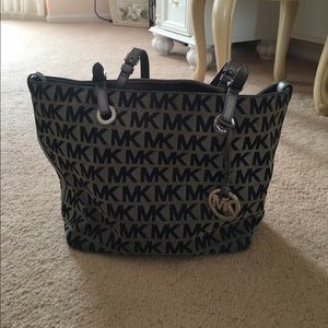 Michael kors purse